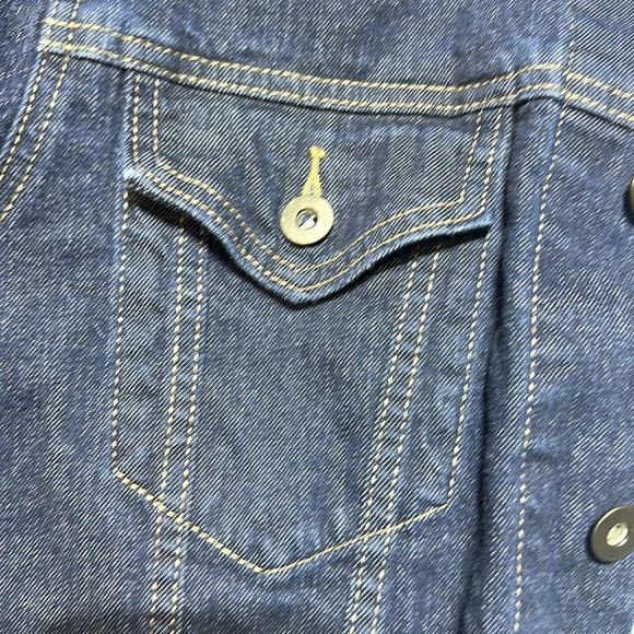 Uniqlo Denim Trucker - Picture 4 of 8